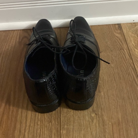 ultra flex Avellino men black size 9.5 Oxfords Leather in excellent condition - Picture 3 of 8